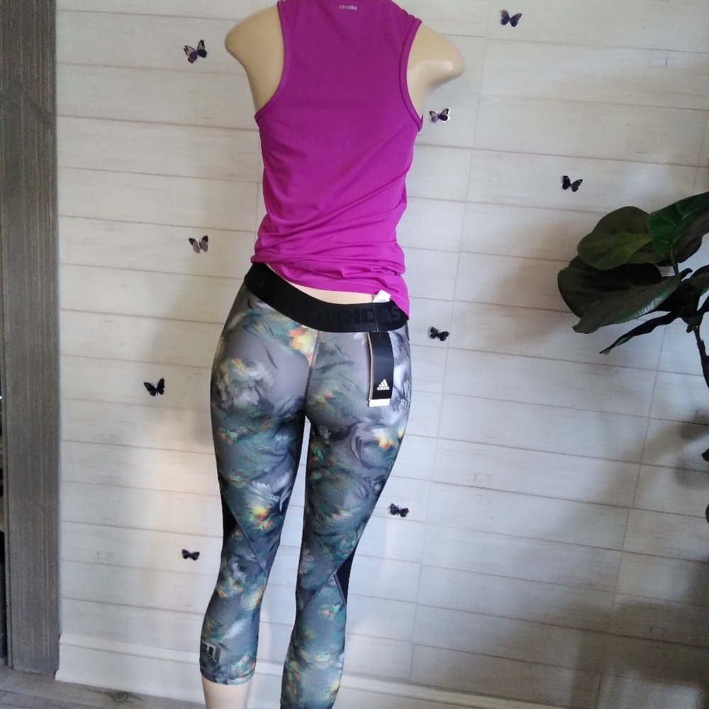 Adidas lot of 2 PC'S Crop compression/ workout Top - Picture 4 of 7